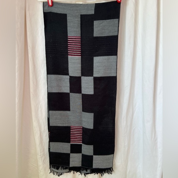 Pashmina & Silk Blend Geometrical Scarf Black/Gray/Red 64"x13" - Picture 3 of 4